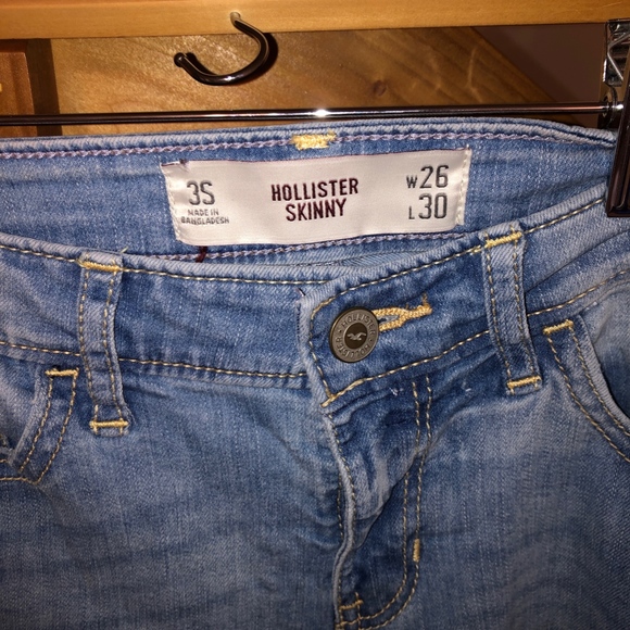 Hollister Jeans - Picture 2 of 3